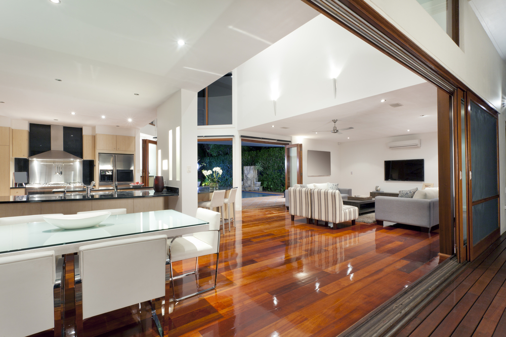 Luxurious,Home,Interior,With,Large,Sliding,Doors
